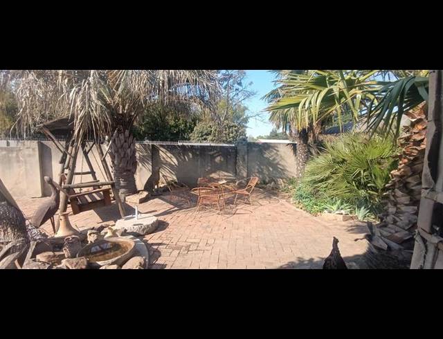 BUSINESS FOR SALE IN HENDRINA